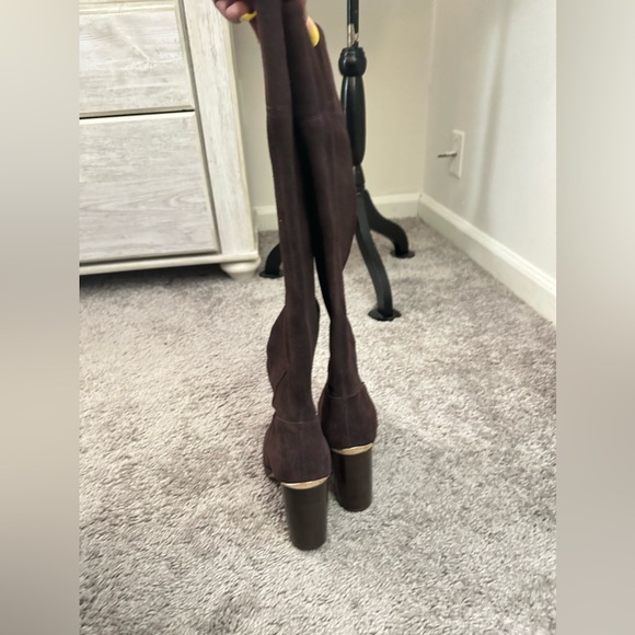 NWOB Michael Kors Regina Tall Coffee Leather Knee boot with gold hardware size 6 - Picture 7 of 7